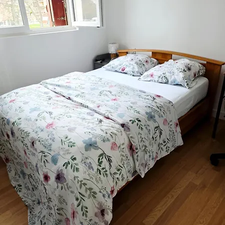 1 Bed & Breakfast