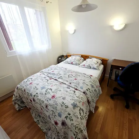 Bed & Breakfast 1 3*
