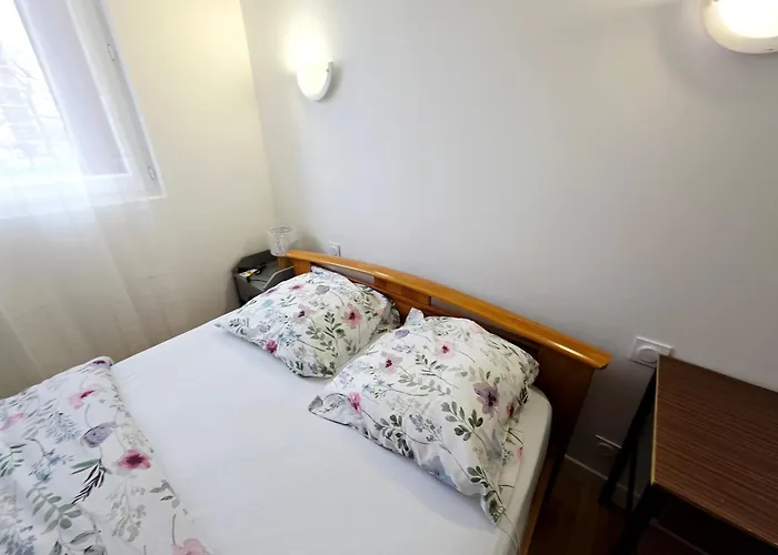 1 Bed & Breakfast 3*